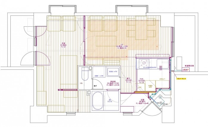 清楚なホワイトとシックなブラウンの調和が素敵な家　品川区S様邸